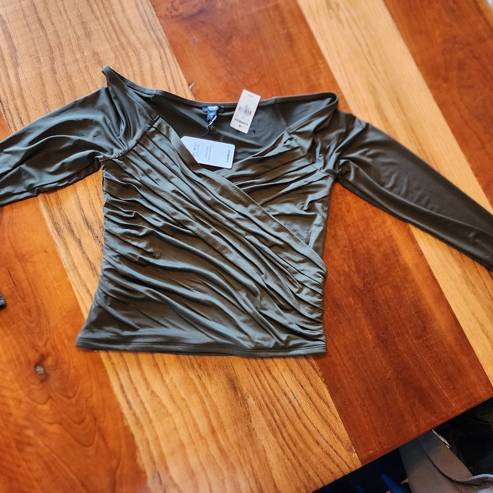 Forest green top
